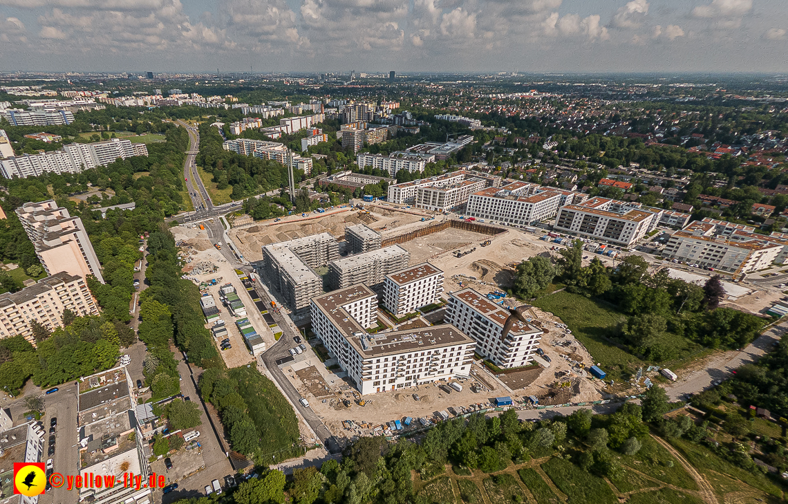 07.06.2023 - Aktuelle Luftbilder aus dem Alexisquartier und Pandion Verde in Neuperlach in München